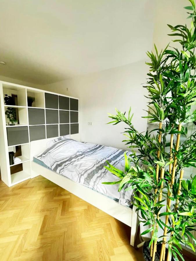 Cozy Apartment With Kitchen + Balcony New! Ессен Екстер'єр фото