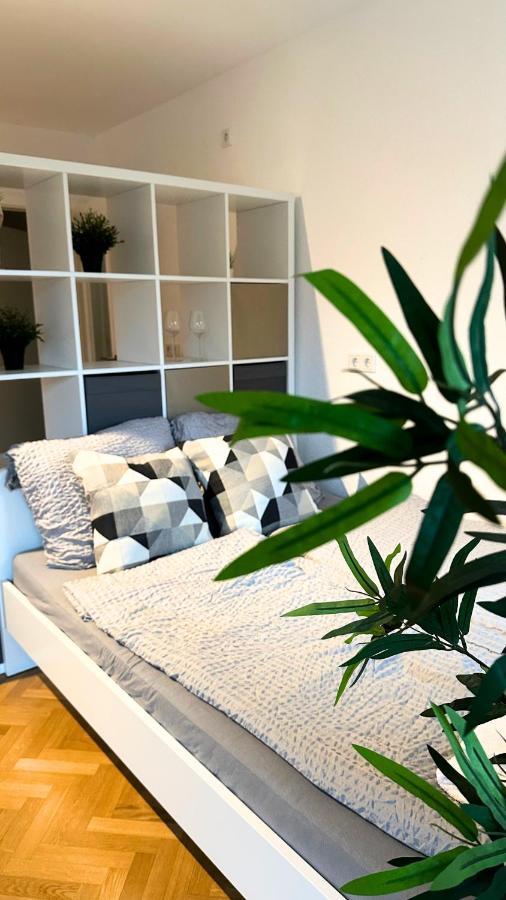 Cozy Apartment With Kitchen + Balcony New! Ессен Екстер'єр фото